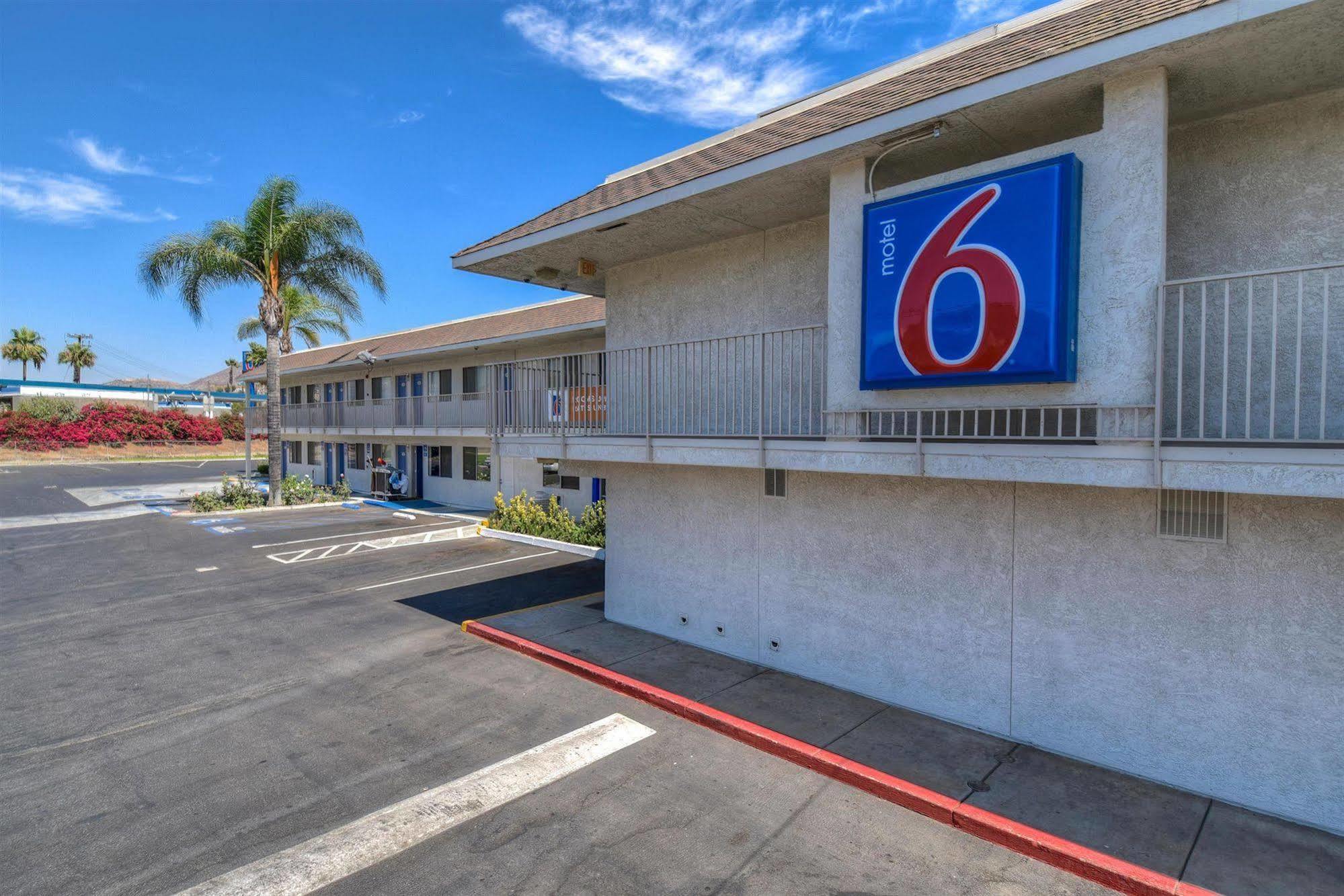 Motel 6-Jurupa Valley, Ca - Riverside West Exteriör bild