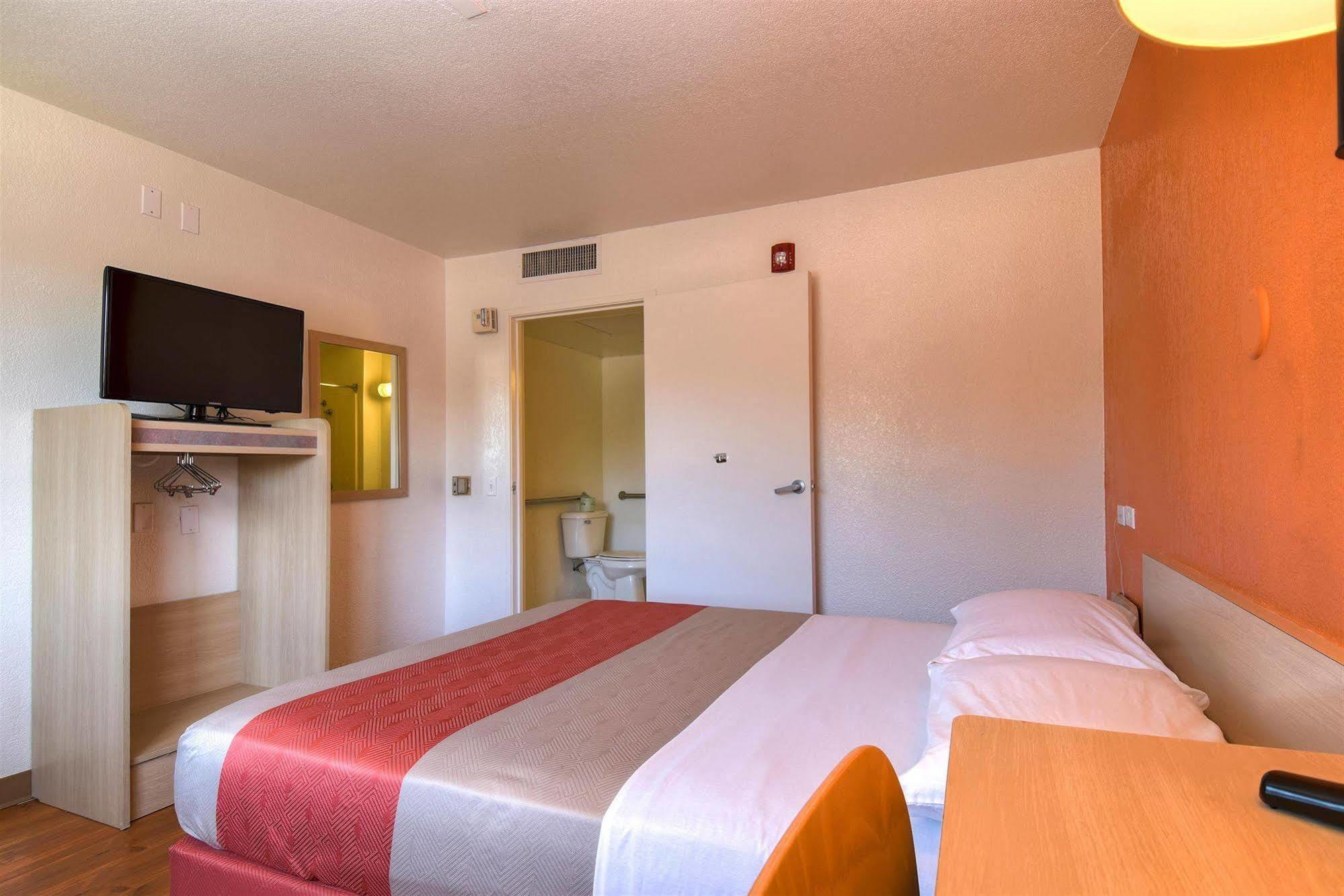 Motel 6-Jurupa Valley, Ca - Riverside West Exteriör bild