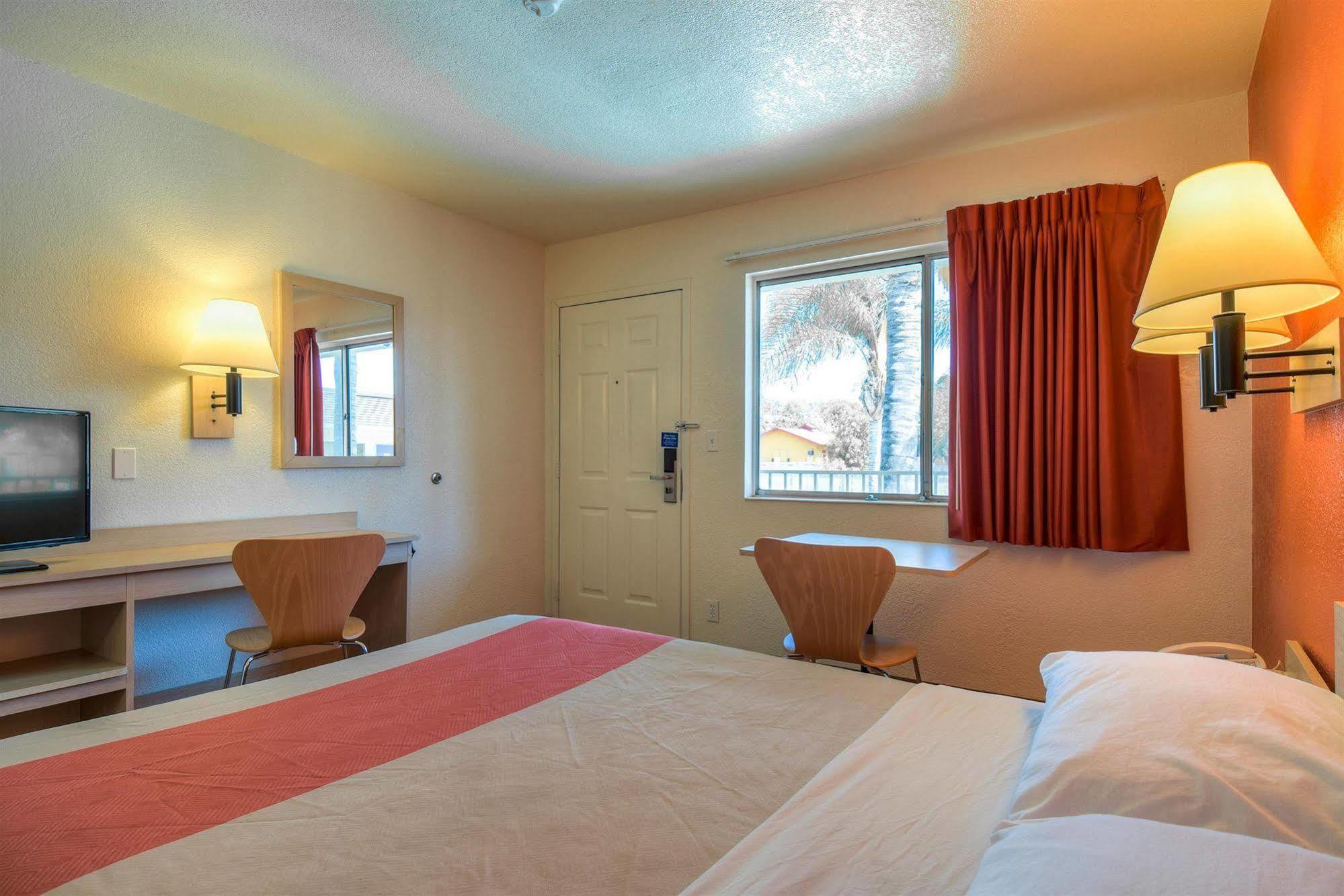 Motel 6-Jurupa Valley, Ca - Riverside West Exteriör bild