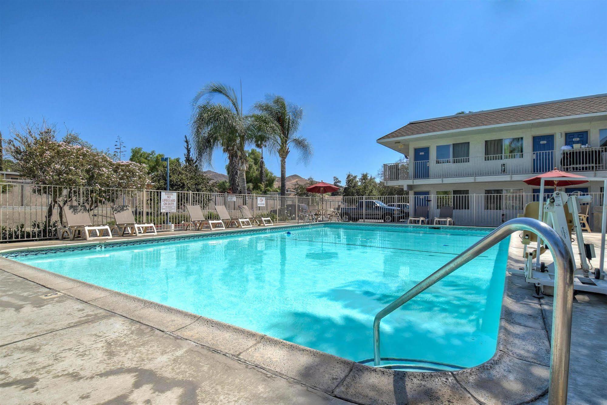 Motel 6-Jurupa Valley, Ca - Riverside West Exteriör bild