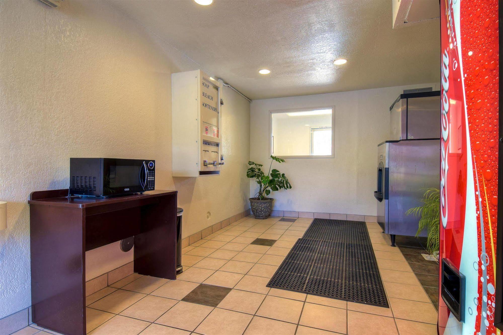Motel 6-Jurupa Valley, Ca - Riverside West Exteriör bild