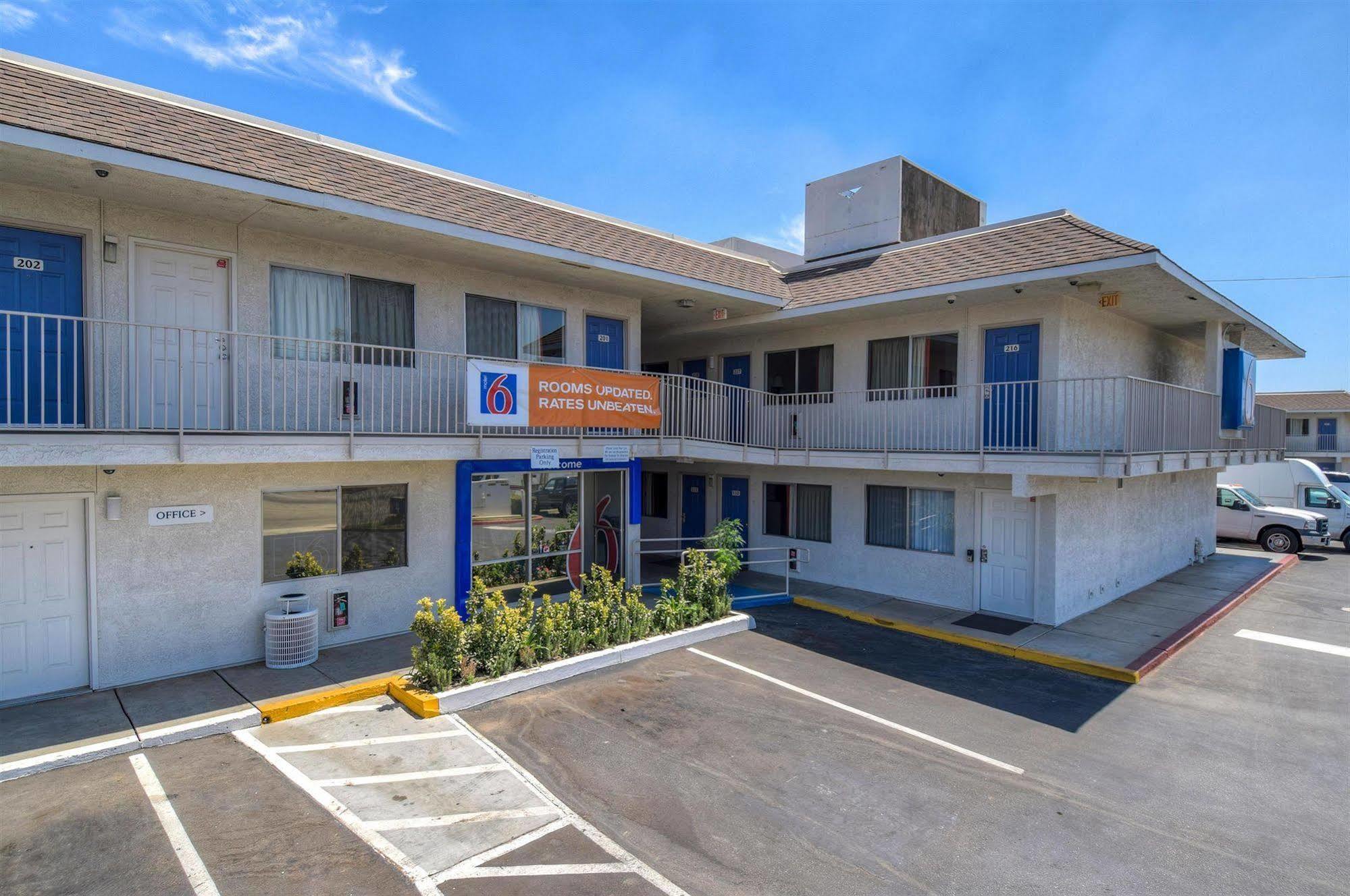 Motel 6-Jurupa Valley, Ca - Riverside West Exteriör bild